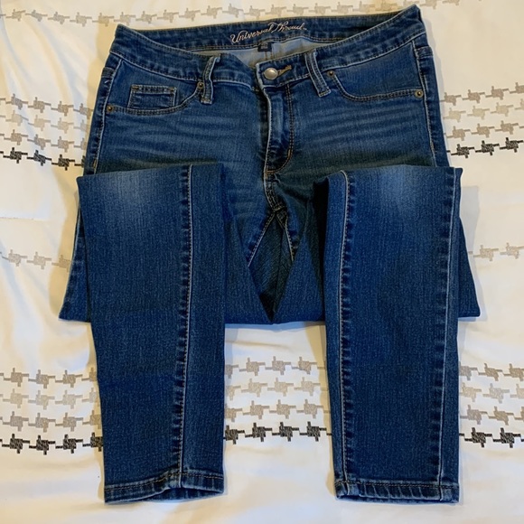 Universal thread skinny jeans - Picture 2 of 3